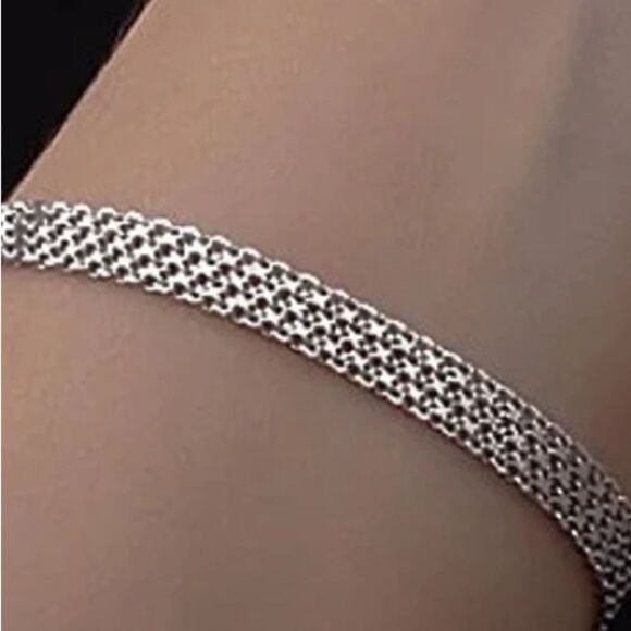 The Dainty Double Link silver bracelet with heart pendant - Picture 4 of 11